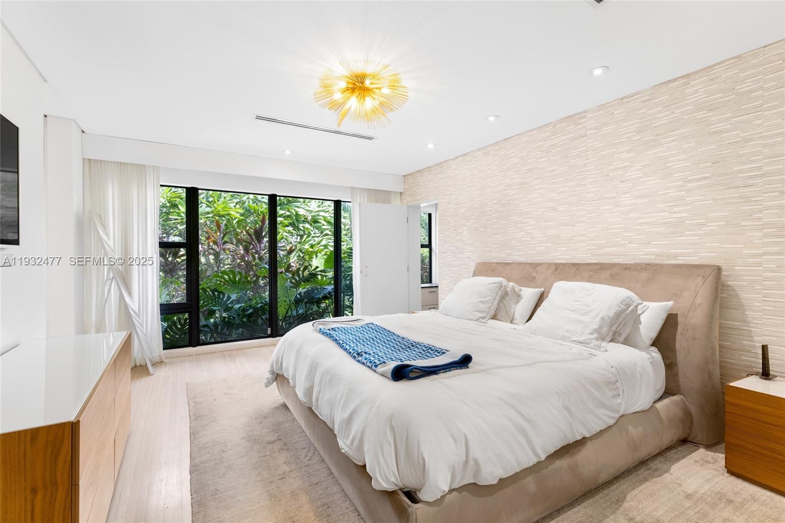 Real estate property located at 6420 Pinetree Drive Cir, Miami-dade, Beach View Addition, Miami Beach, FL