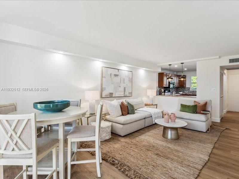 Real estate property located at 103 Royal Park Dr #1G, Broward, Royal Park Condo, Oakland Park, FL