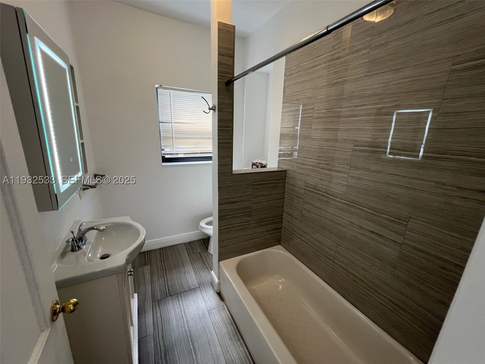Real estate property located at 4575 Post Ave, Miami-dade, Surprise Lake, Miami Beach, FL