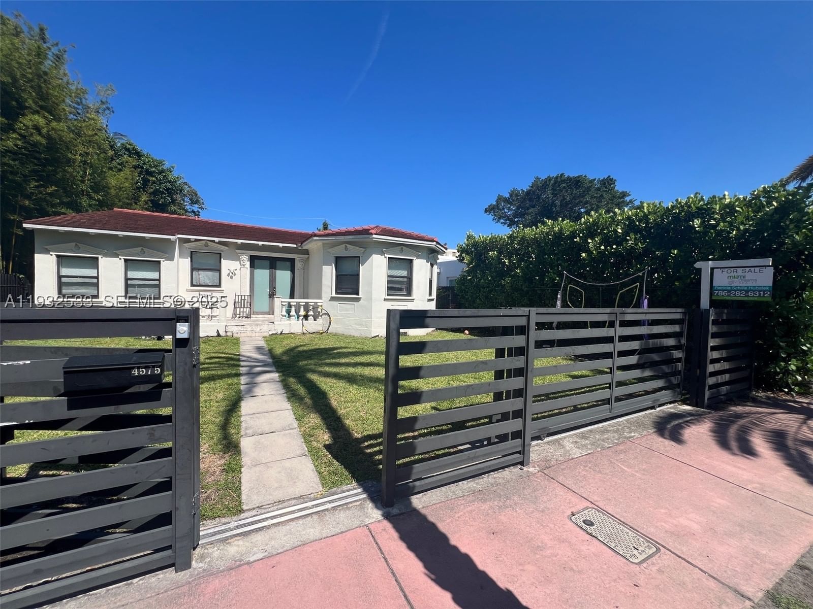 Real estate property located at 4575 Post Ave, Miami-dade, Surprise Lake, Miami Beach, FL