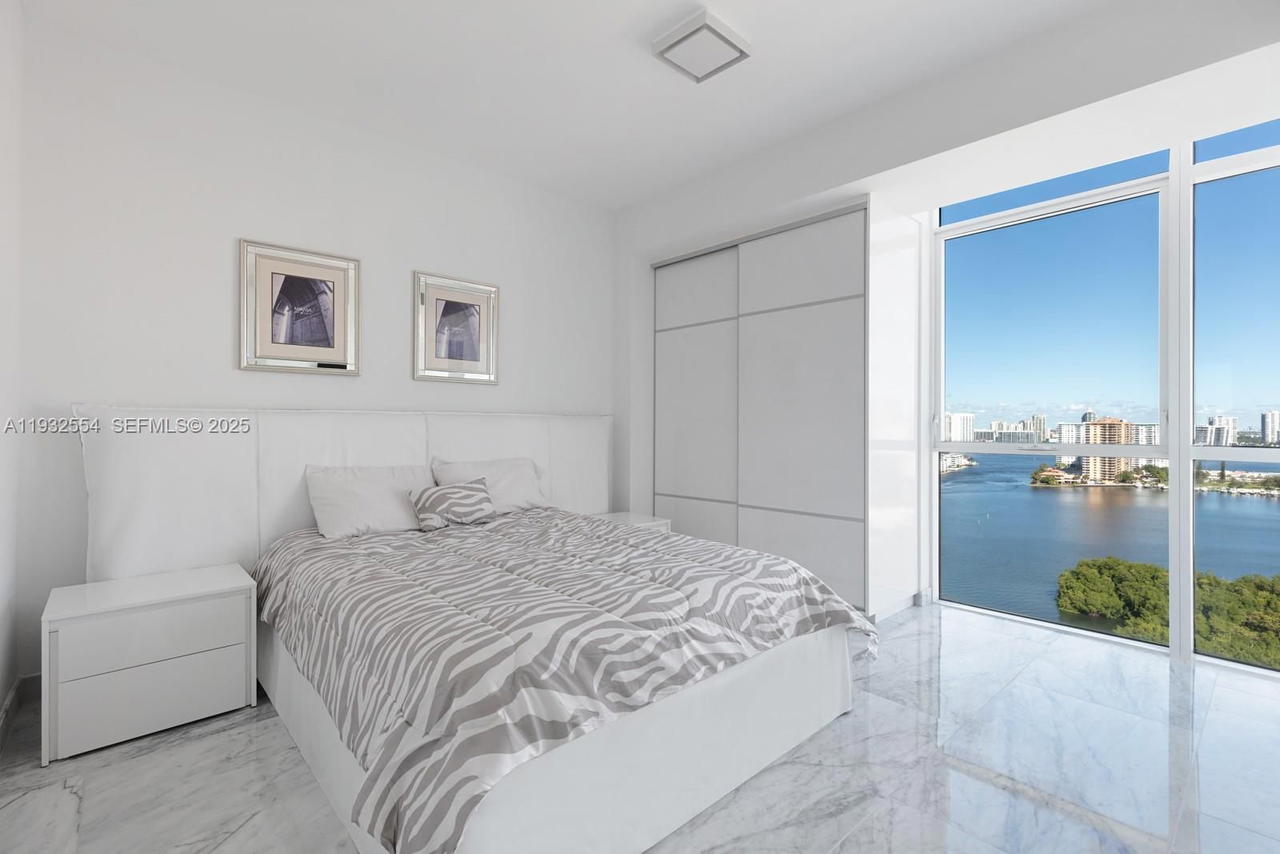 Real estate property located at 400 Sunny Isles Blvd #2008, Miami-dade, 400 Sunny Isles Condo Wes, Sunny Isles Beach, FL