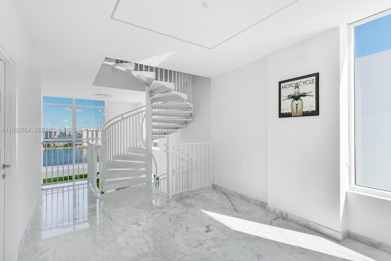 Real estate property located at 400 Sunny Isles Blvd #2008, Miami-dade, 400 Sunny Isles Condo Wes, Sunny Isles Beach, FL
