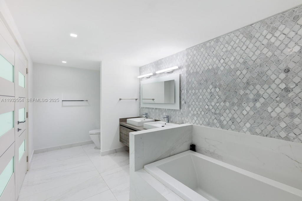 Real estate property located at 400 Sunny Isles Blvd #2008, Miami-dade, 400 Sunny Isles Condo Wes, Sunny Isles Beach, FL