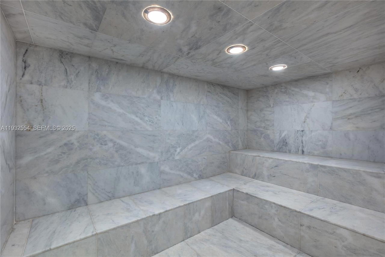 Real estate property located at 400 Sunny Isles Blvd #2008, Miami-dade, 400 Sunny Isles Condo Wes, Sunny Isles Beach, FL