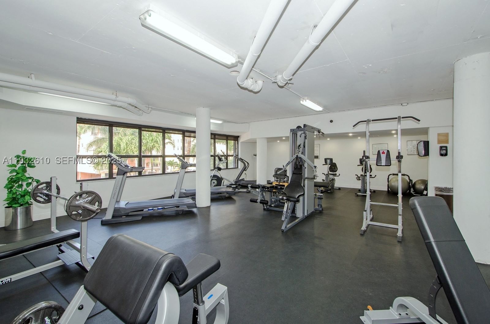 Real estate property located at 6423 Collins Ave #1005, Miami-dade, Mar Del Plata Condo, Miami Beach, FL