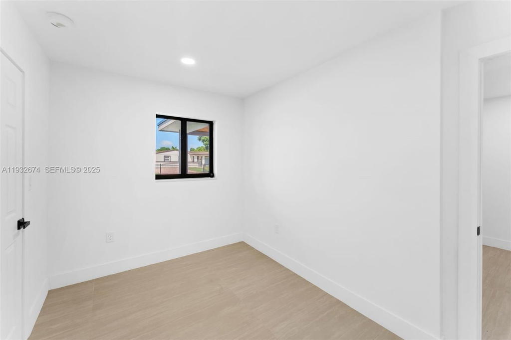 Real estate property located at 17211 43rd Ave, Miami-dade, Carol City 1 St Addn, Miami Gardens, FL