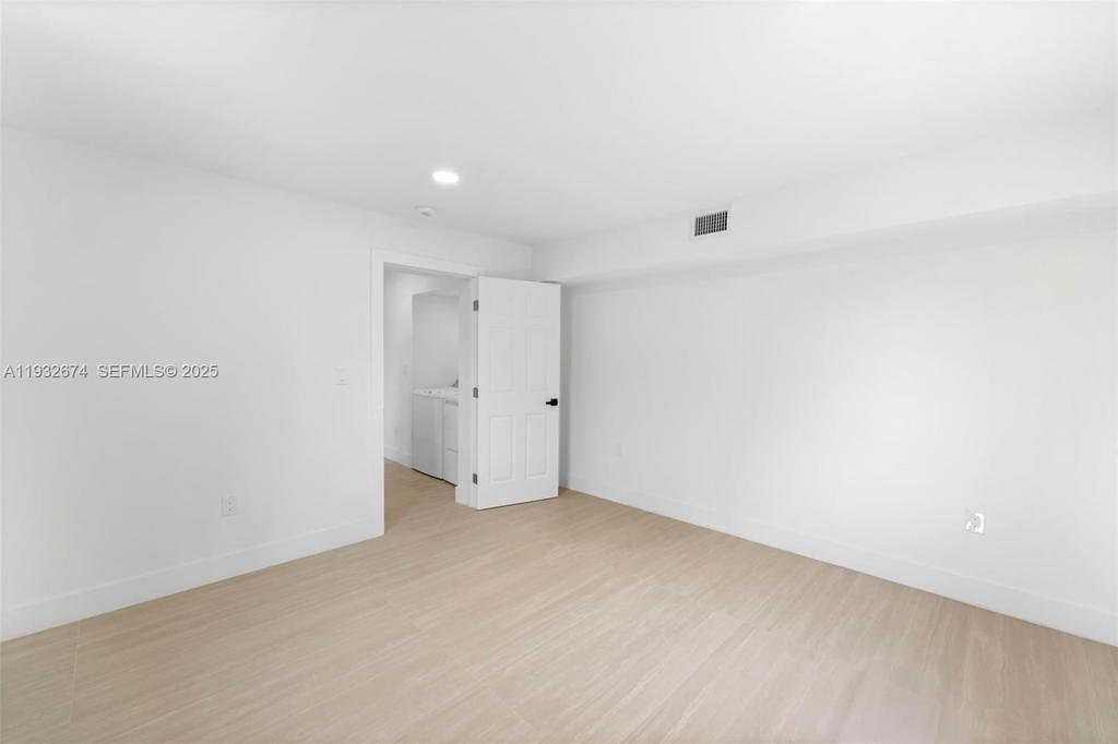 Real estate property located at 17211 43rd Ave, Miami-dade, Carol City 1 St Addn, Miami Gardens, FL