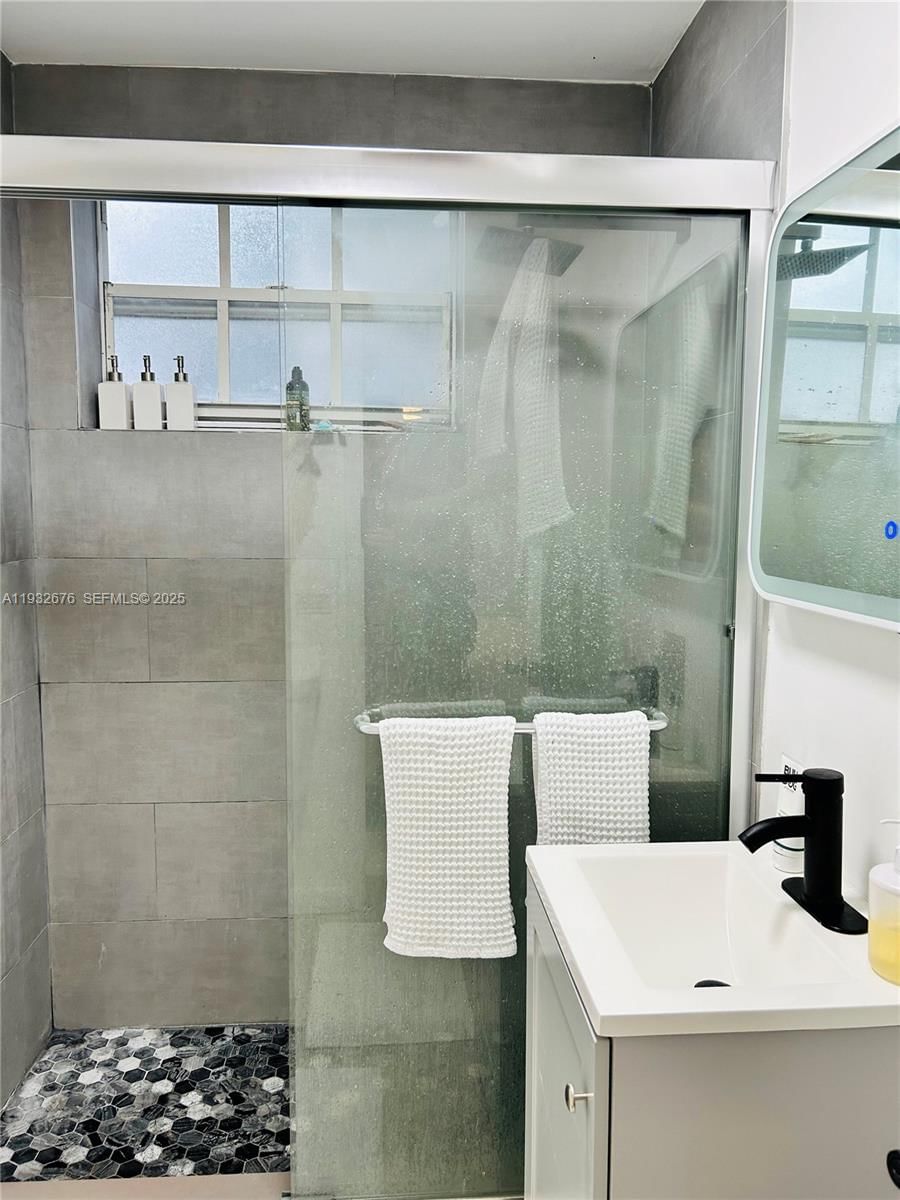 Real estate property located at 717 Espanola Way #210, Miami-dade, Espanola Way Villas Condo, Miami Beach, FL