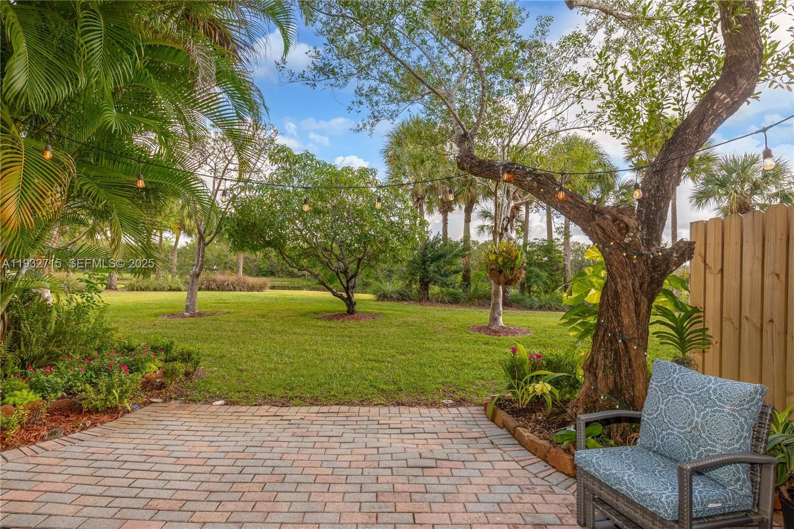 Real estate property located at 17006 22nd St, Broward, Pembroke Isles 1, Pembroke Pines, FL