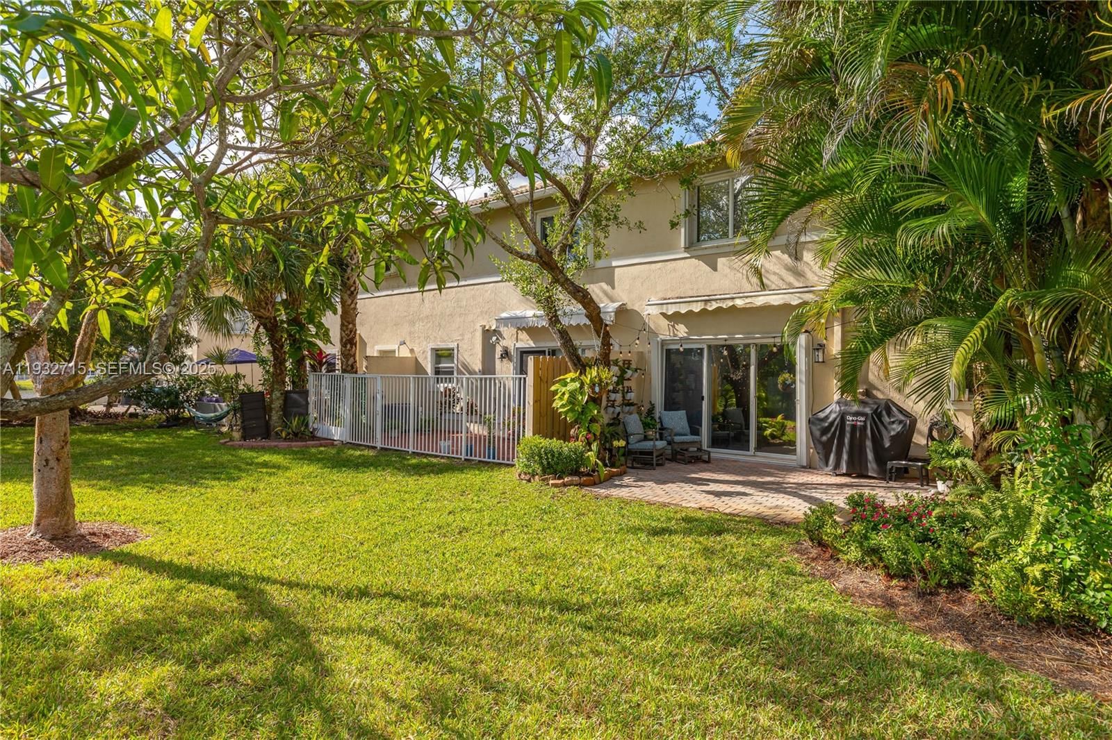 Real estate property located at 17006 22nd St, Broward, Pembroke Isles 1, Pembroke Pines, FL