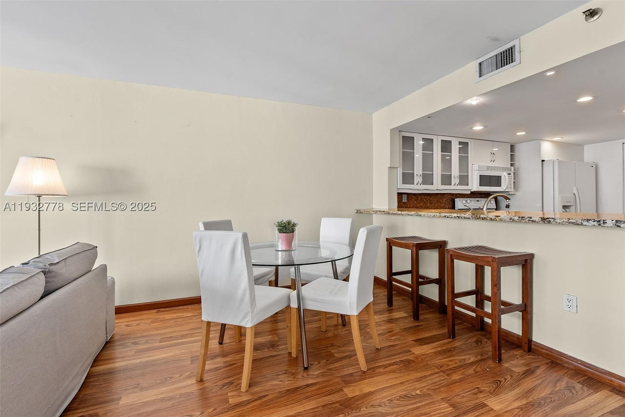 Real estate property located at 555 15th St #14G, Miami-dade, Venetia Condo, Miami, FL