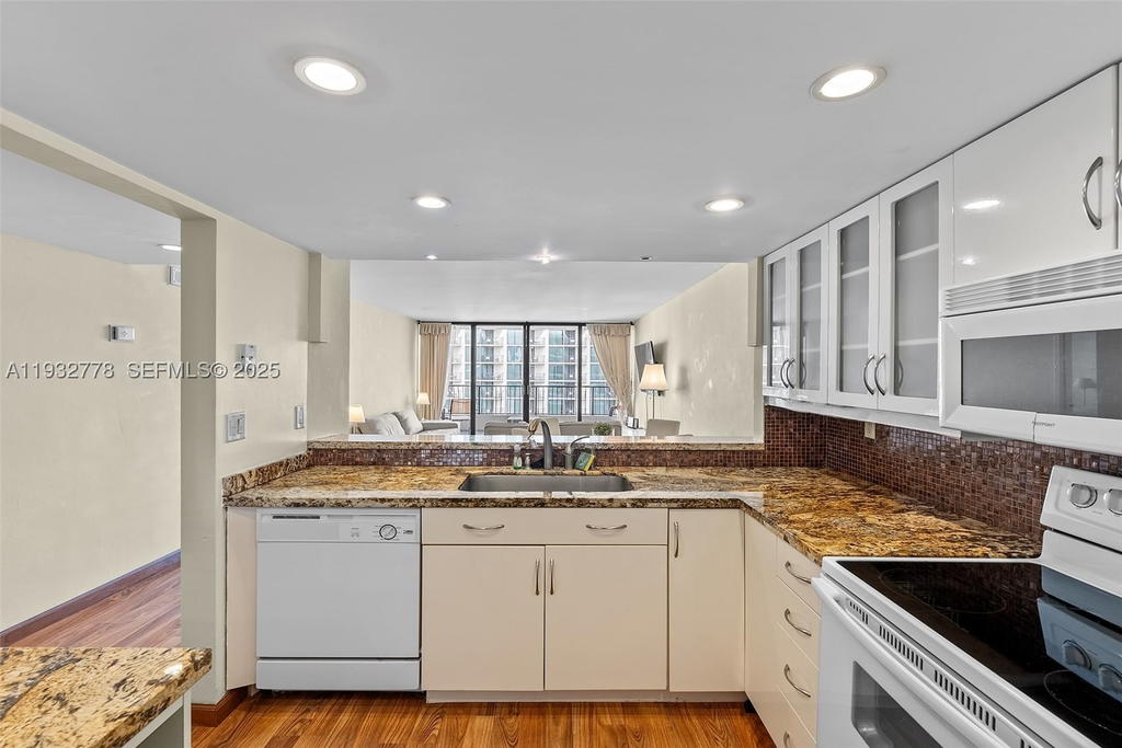 Real estate property located at 555 15th St #14G, Miami-dade, Venetia Condo, Miami, FL