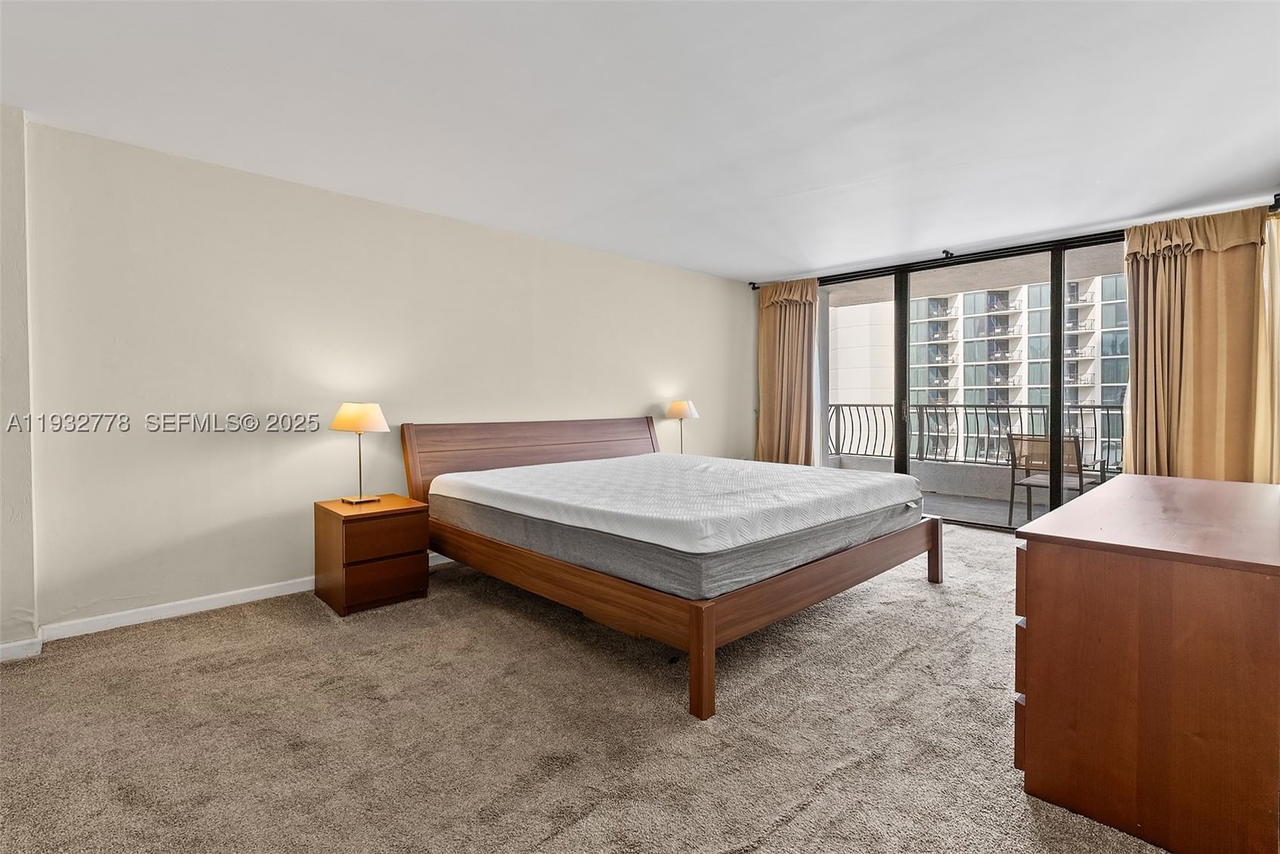 Real estate property located at 555 15th St #14G, Miami-dade, Venetia Condo, Miami, FL