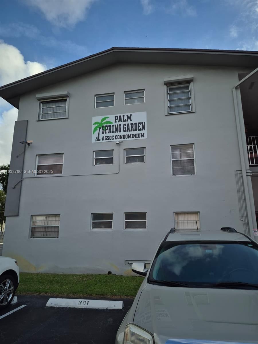Real estate property located at 120 Royal Palm Rd #102, Miami-dade, Hialeah Gardens Bldg No., Hialeah Gardens, FL