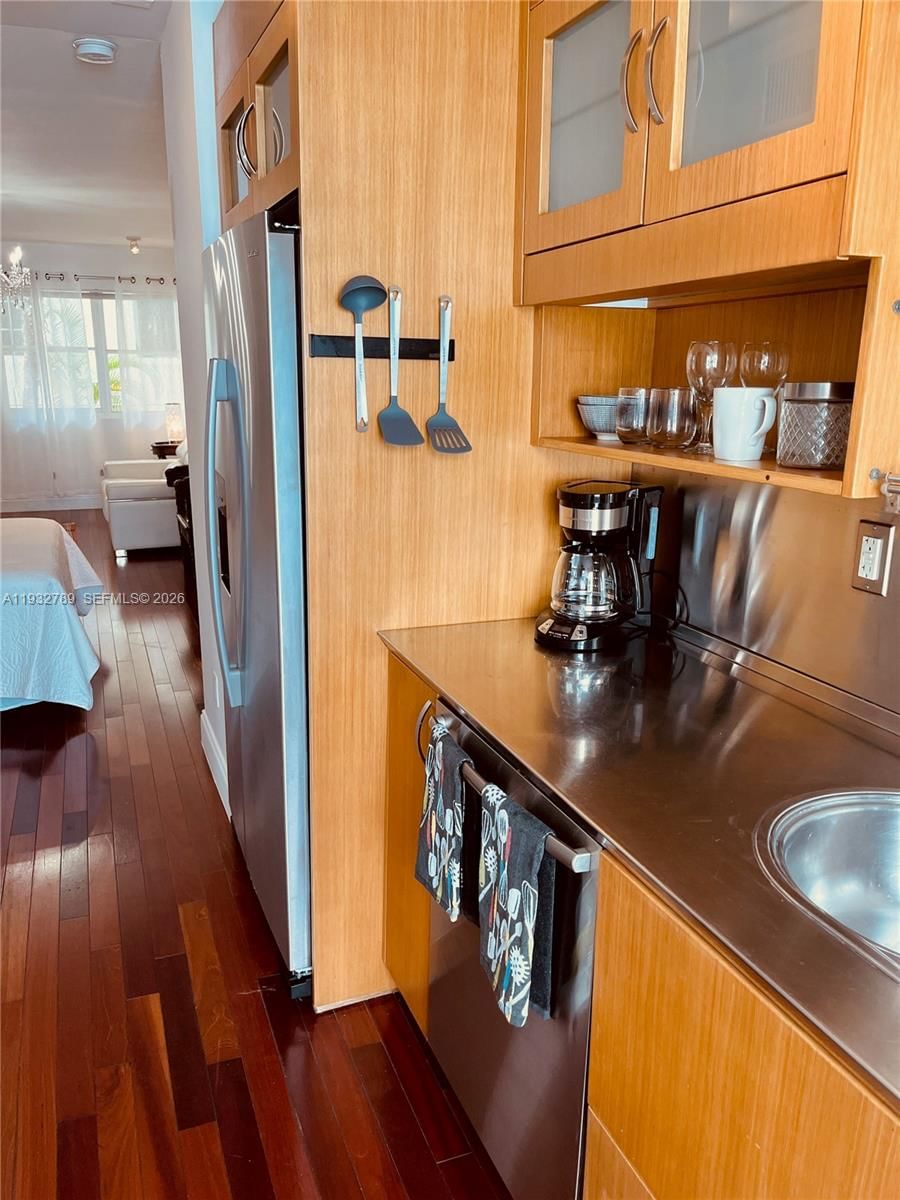 Real estate property located at 1340 Drexel Ave #406, Miami-dade, Retreat Condo, Miami Beach, FL