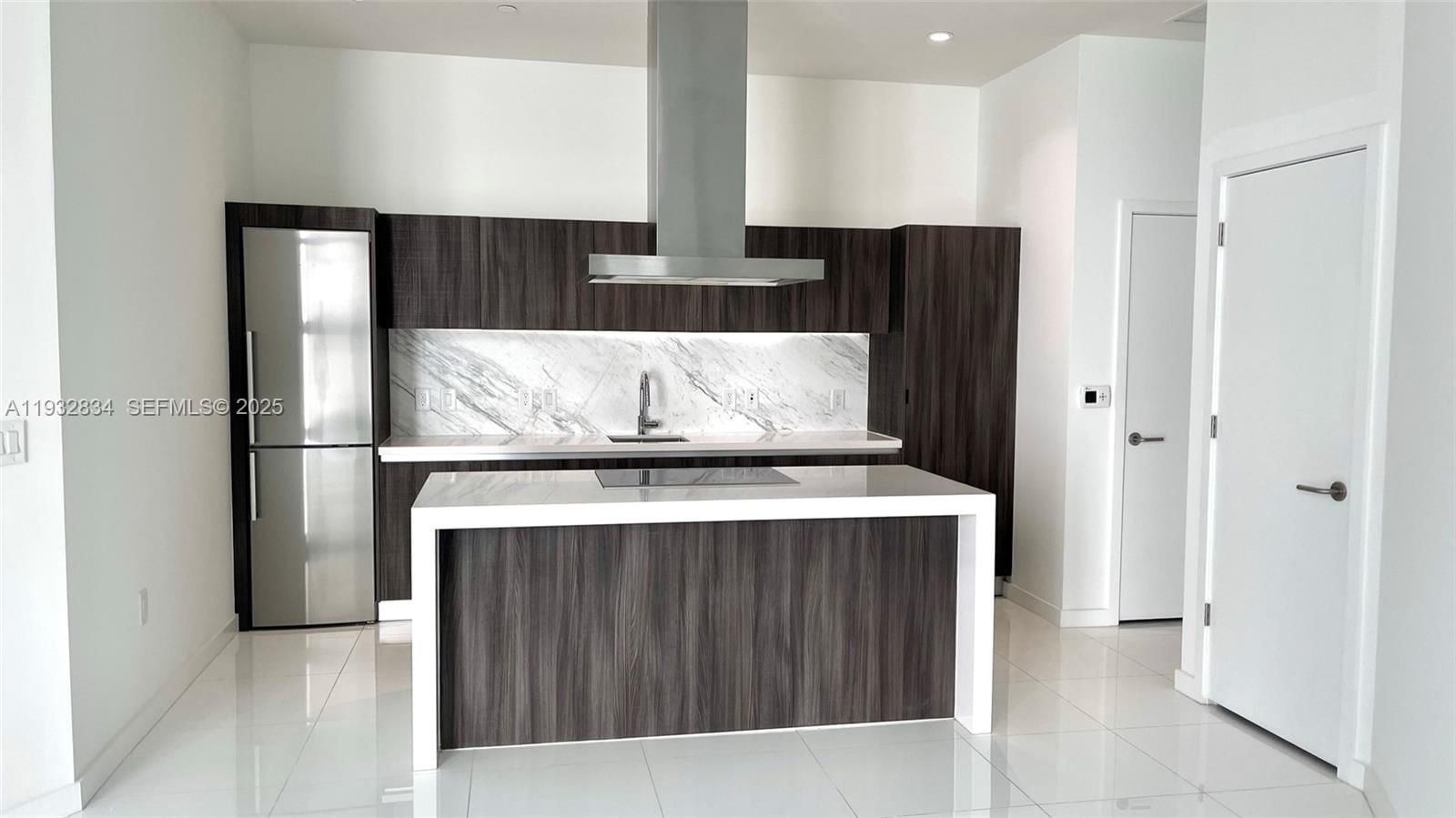 Real estate property located at 851 1st Ave #412, Miami-dade, Paramount Miami Worldcent, Miami, FL