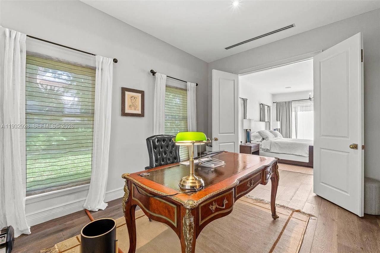 Real estate property located at 680 Buttonwood Ln, Miami-dade, Bay Point, Miami, FL