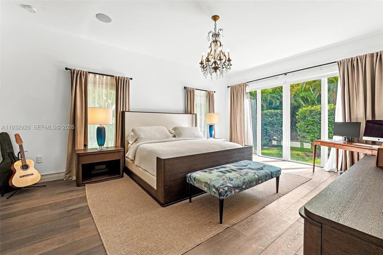 Real estate property located at 680 Buttonwood Ln, Miami-dade, Bay Point, Miami, FL