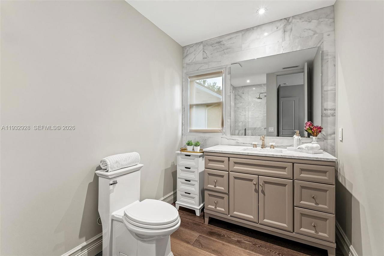Real estate property located at 680 Buttonwood Ln, Miami-dade, Bay Point, Miami, FL