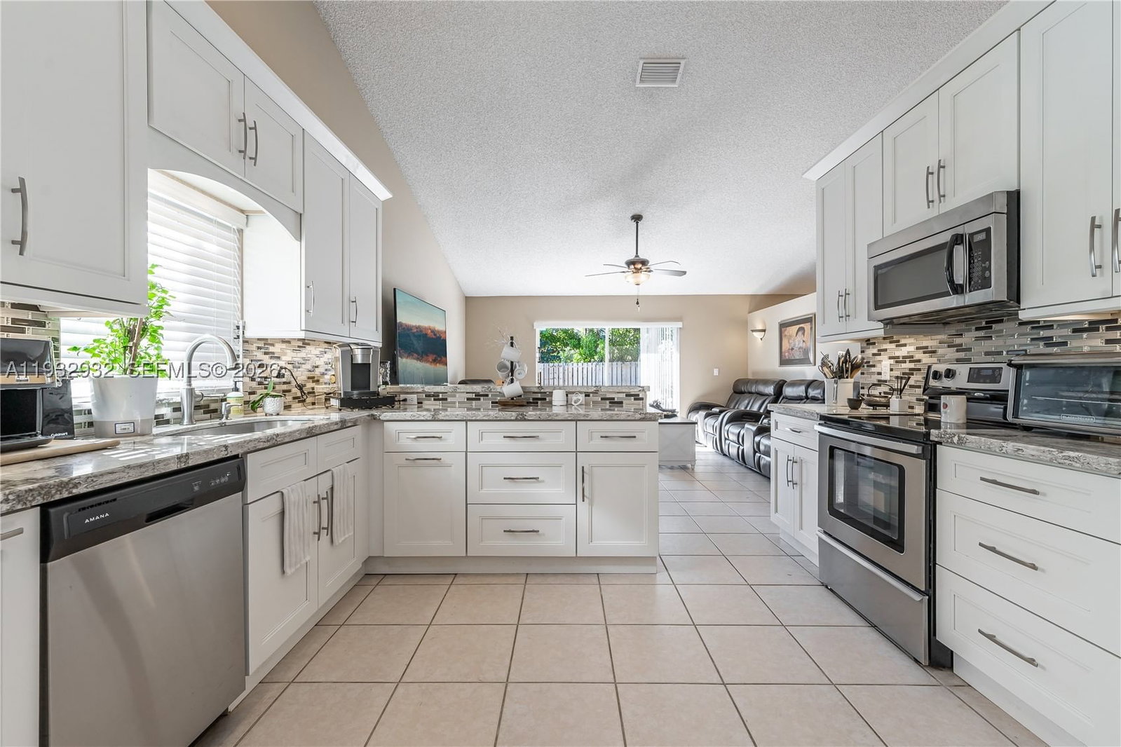 Real estate property located at 881 126th Way, Broward, Arboretum At Davie, Davie, FL