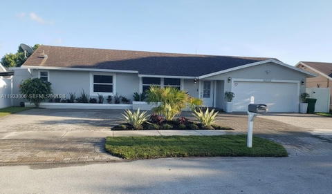 Real estate property located at 13520 97th St, Miami-dade, Calusa Club Estates 3rd A, Miami, FL