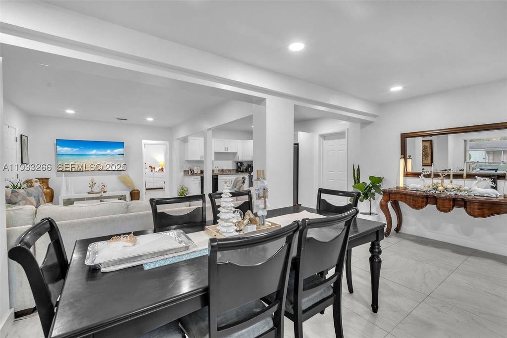 Real estate property located at 14140 10th Ave, Miami-dade, Biscayne Highlands, North Miami, FL