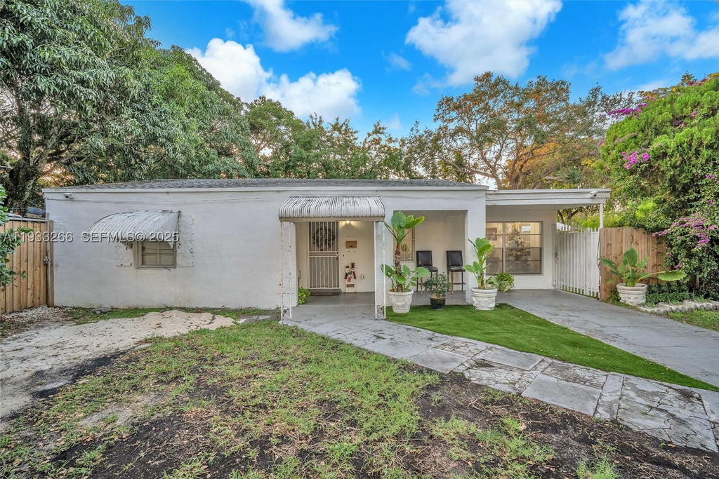 Real estate property located at 14140 10th Ave, Miami-dade, Biscayne Highlands, North Miami, FL