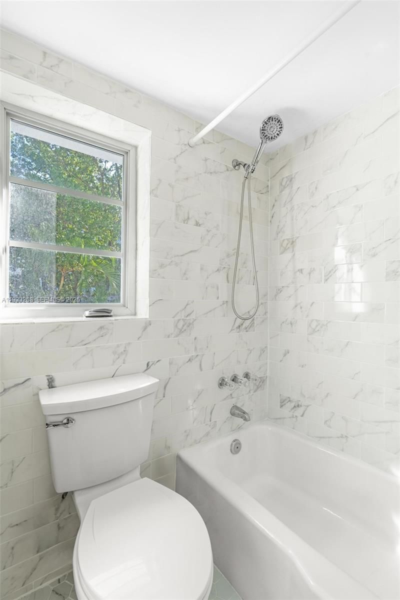Real estate property located at 1820 James Ave #2A, Miami-dade, 1820 James Ave Condo, Miami Beach, FL