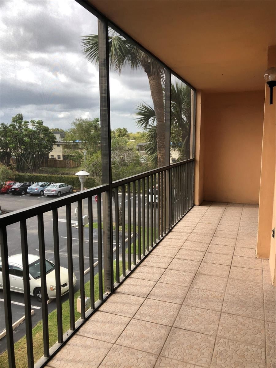 Real estate property located at 8400 133rd Ave Rd #324, Miami-dade, The Horizons West Condo #, Miami, FL