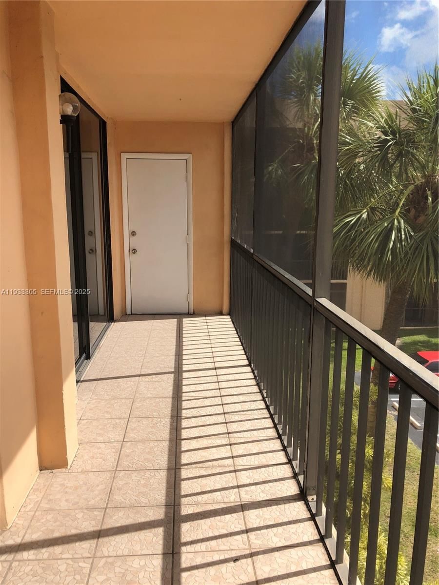 Real estate property located at 8400 133rd Ave Rd #324, Miami-dade, The Horizons West Condo #, Miami, FL