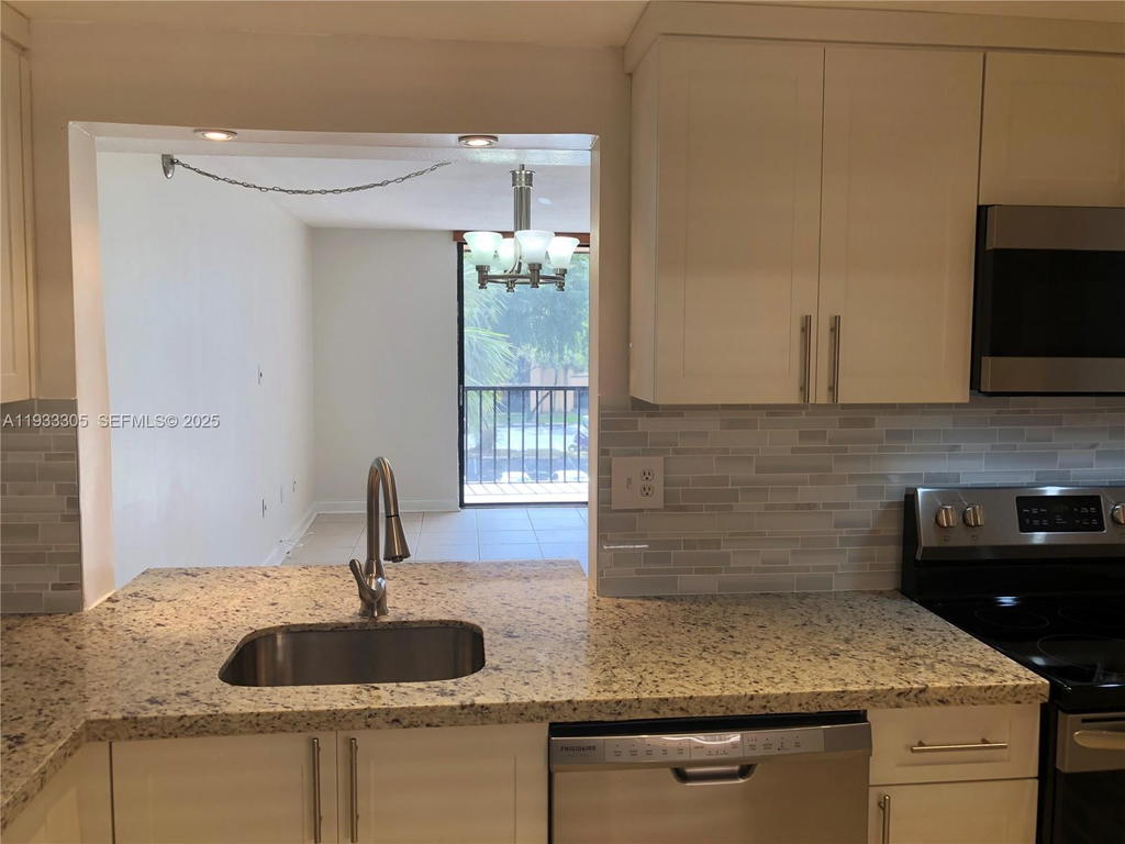Real estate property located at 8400 133rd Ave Rd #324, Miami-dade, The Horizons West Condo #, Miami, FL