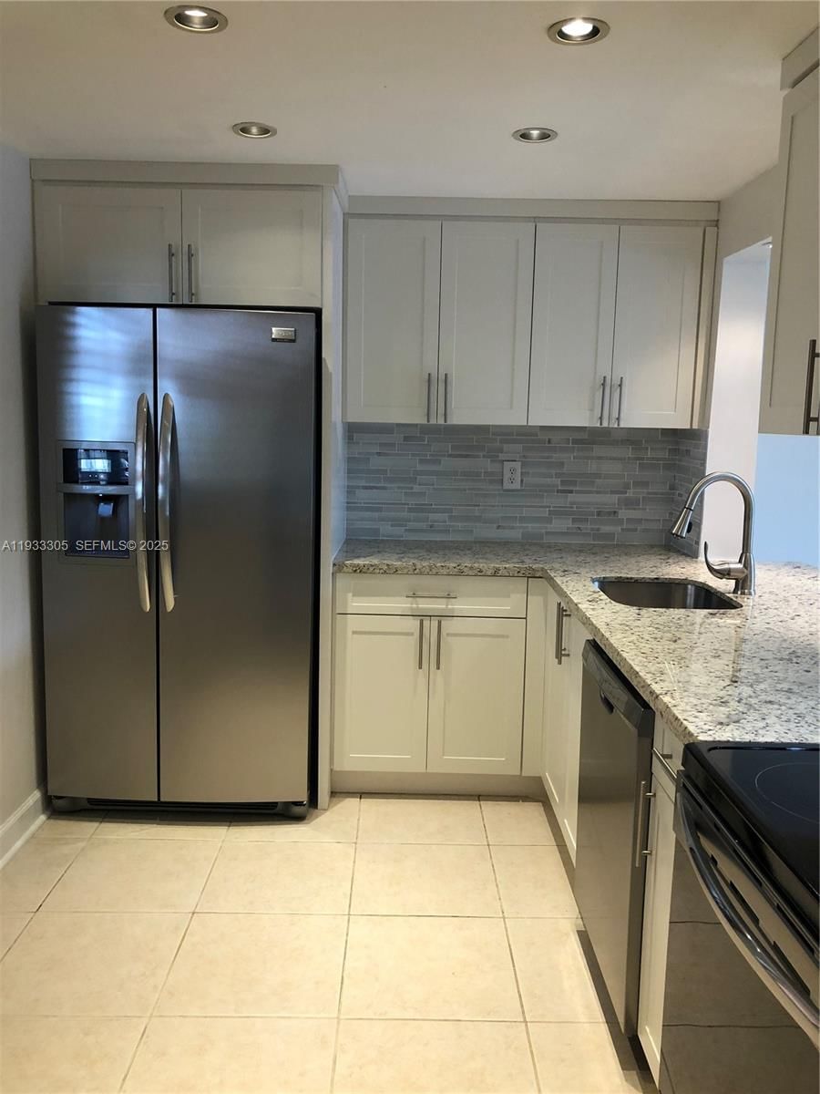 Real estate property located at 8400 133rd Ave Rd #324, Miami-dade, The Horizons West Condo #, Miami, FL