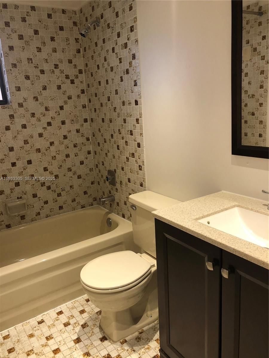 Real estate property located at 8400 133rd Ave Rd #324, Miami-dade, The Horizons West Condo #, Miami, FL
