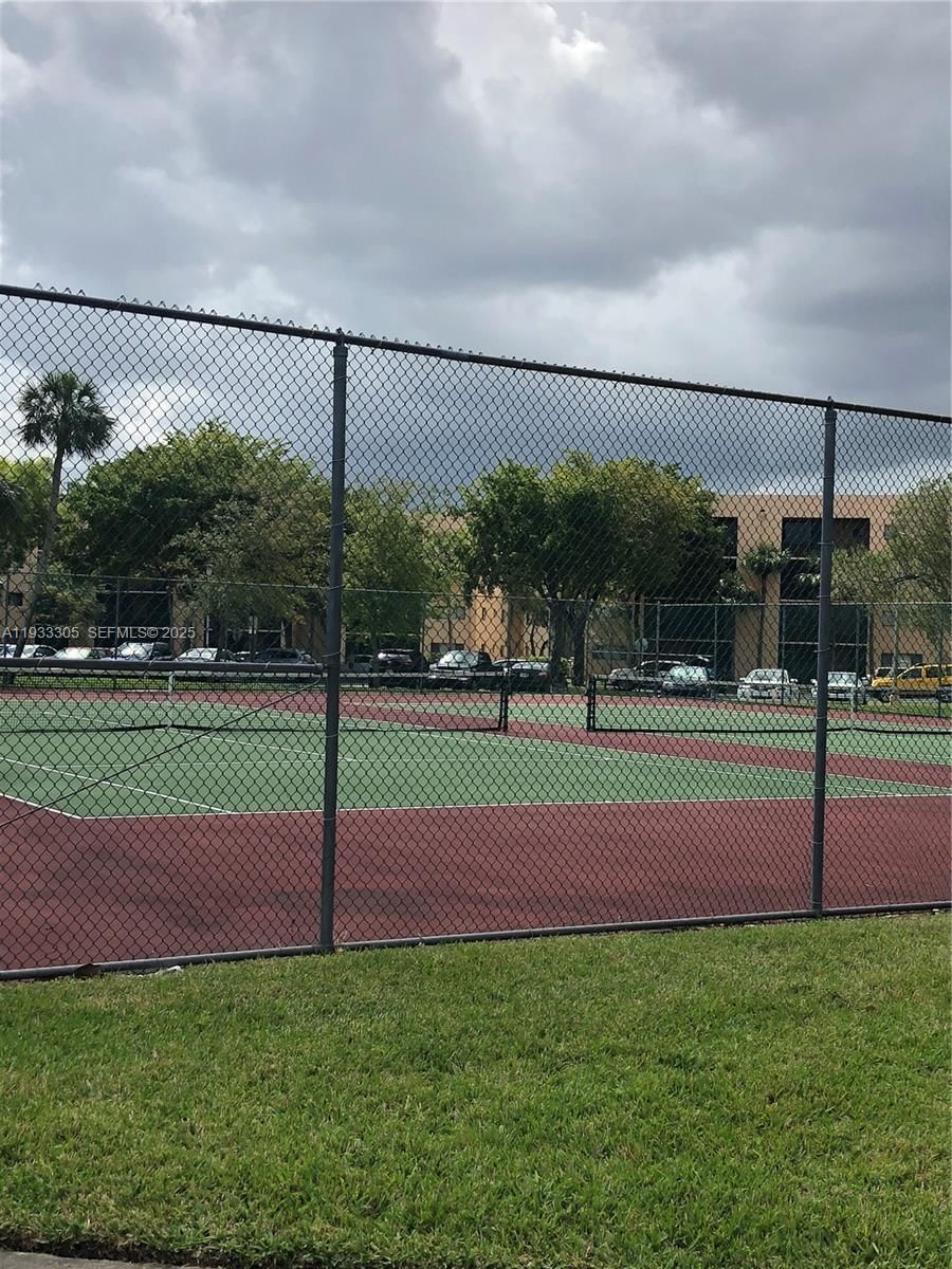 Real estate property located at 8400 133rd Ave Rd #324, Miami-dade, The Horizons West Condo #, Miami, FL