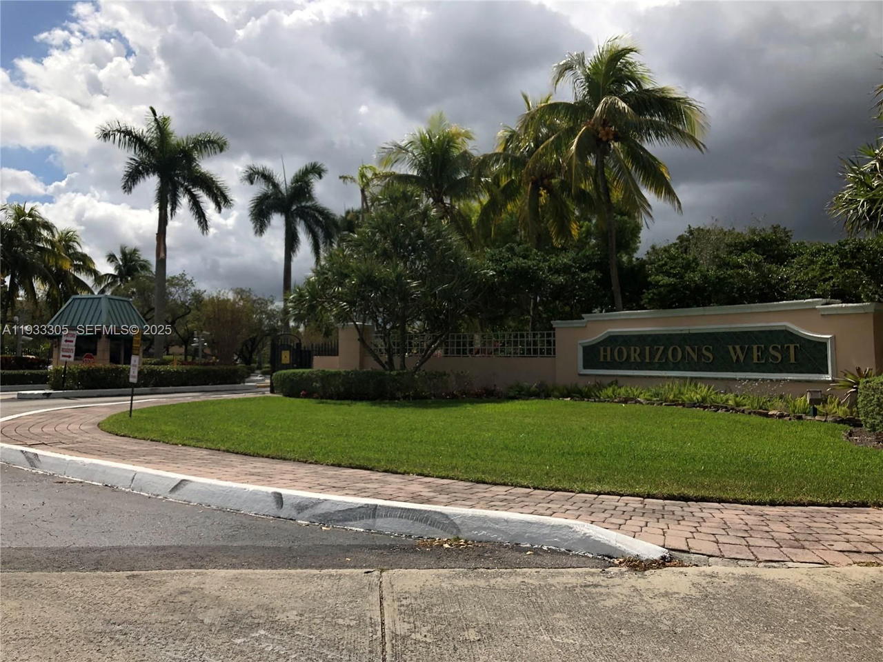 Real estate property located at 8400 133rd Ave Rd #324, Miami-dade, The Horizons West Condo #, Miami, FL