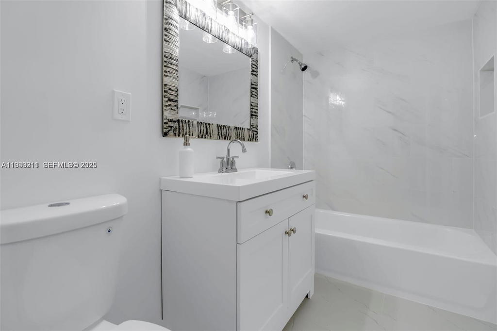Real estate property located at 2601 48TH TERRACE #147, Broward, Cypress Chase Condo No 8, Lauderdale Lakes, FL