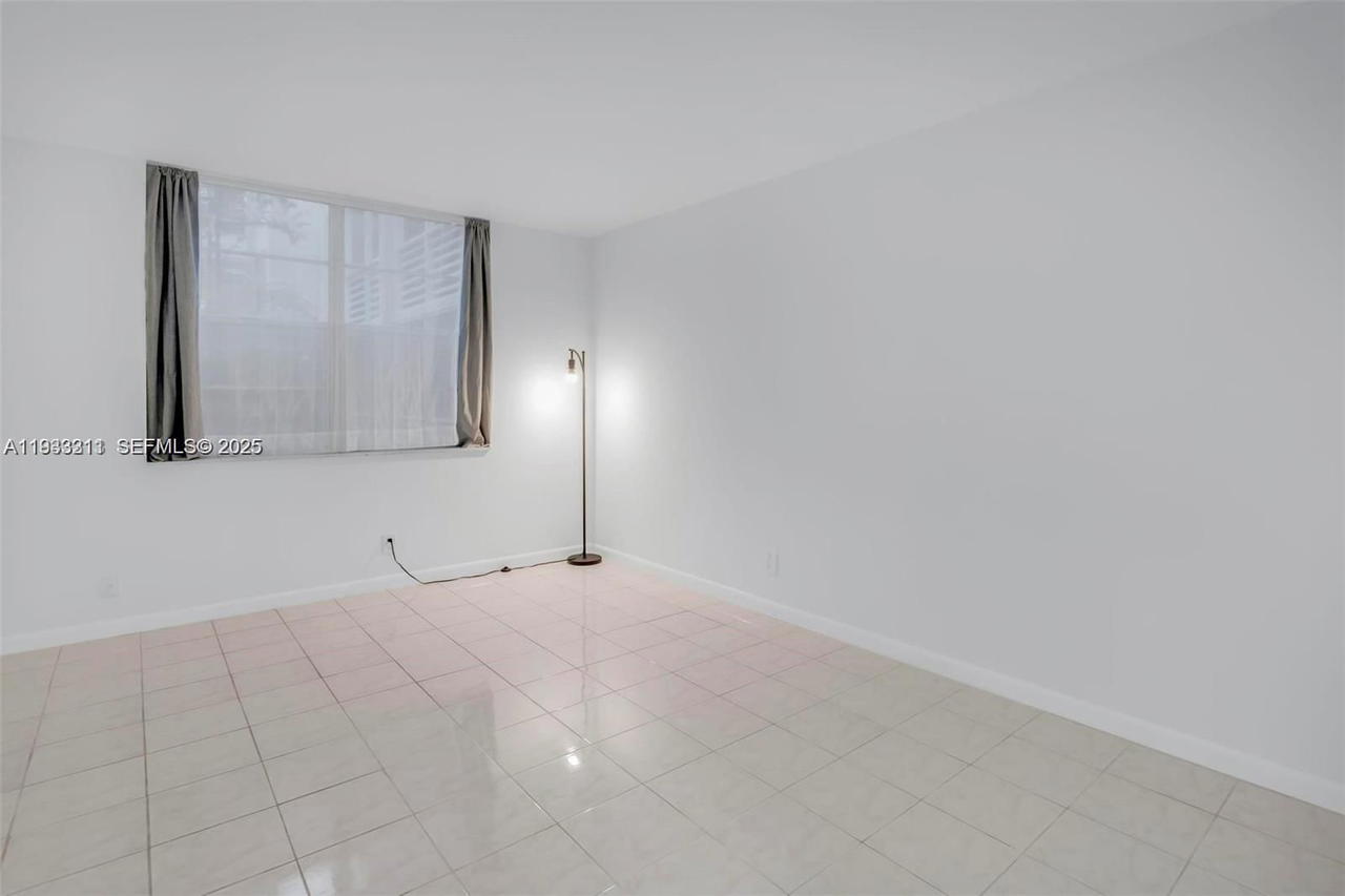 Real estate property located at 2601 48TH TERRACE #147, Broward, Cypress Chase Condo No 8, Lauderdale Lakes, FL