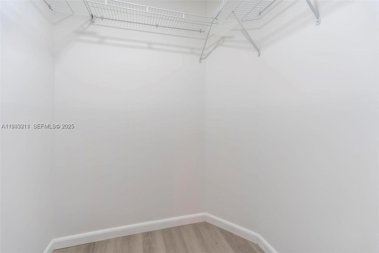 Real estate property located at 2601 48TH TERRACE #147, Broward, Cypress Chase Condo No 8, Lauderdale Lakes, FL