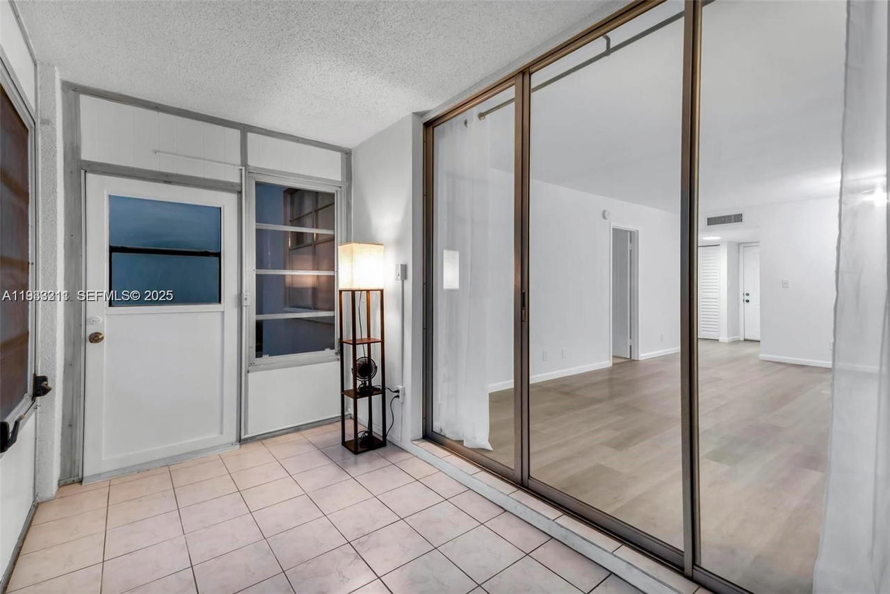 Real estate property located at 2601 48TH TERRACE #147, Broward, Cypress Chase Condo No 8, Lauderdale Lakes, FL