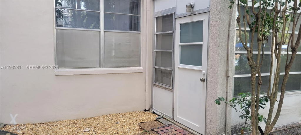 Real estate property located at 2601 48TH TERRACE #147, Broward, Cypress Chase Condo No 8, Lauderdale Lakes, FL