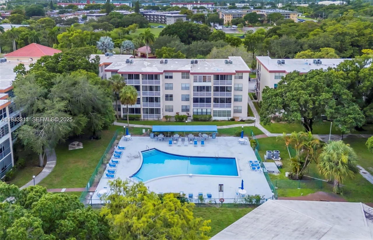 Real estate property located at 2601 48TH TERRACE #147, Broward, Cypress Chase Condo No 8, Lauderdale Lakes, FL