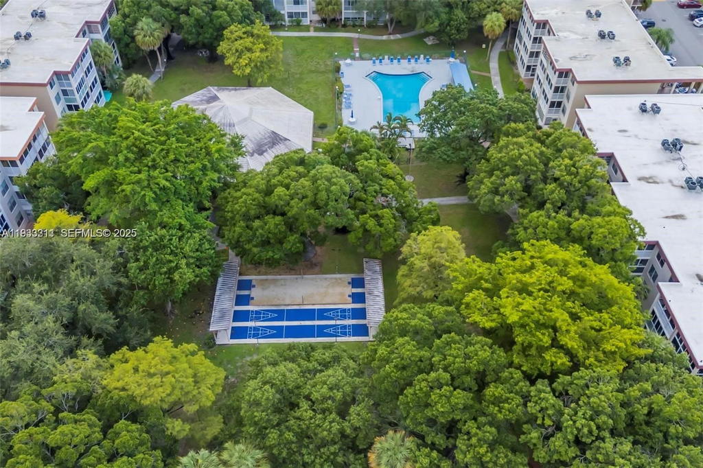 Real estate property located at 2601 48TH TERRACE #147, Broward, Cypress Chase Condo No 8, Lauderdale Lakes, FL
