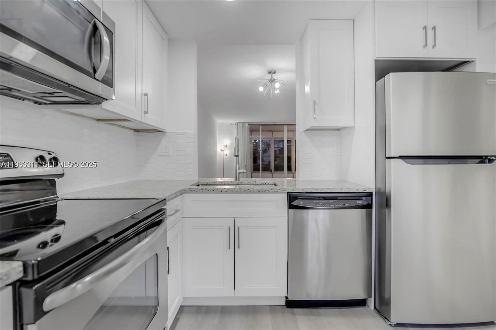 Real estate property located at 2601 48TH TERRACE #147, Broward, Cypress Chase Condo No 8, Lauderdale Lakes, FL
