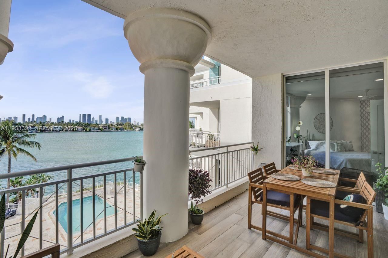 Real estate property located at 1 Century Ln #510, Miami-dade, The Vistas Condo, Miami Beach, FL