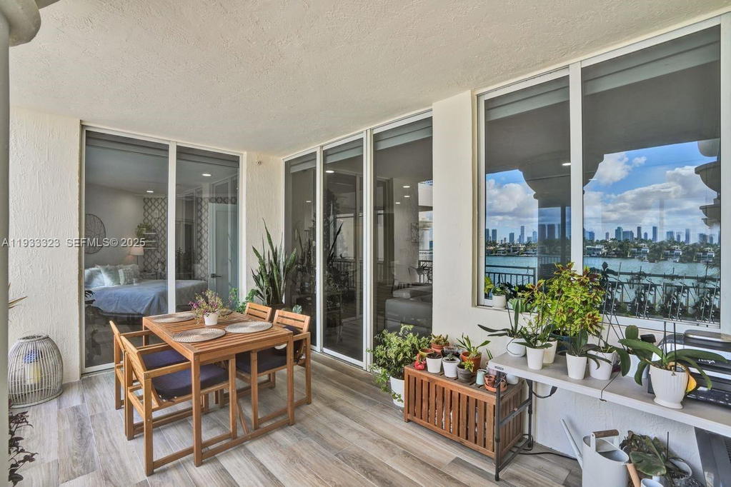 Real estate property located at 1 Century Ln #510, Miami-dade, The Vistas Condo, Miami Beach, FL