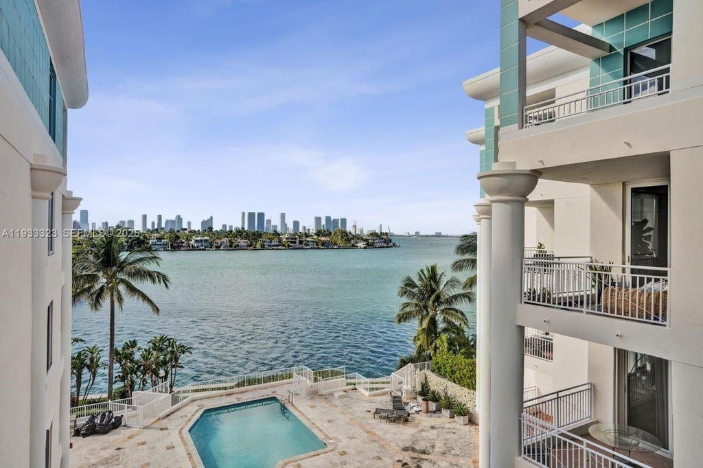 Real estate property located at 1 Century Ln #510, Miami-dade, The Vistas Condo, Miami Beach, FL