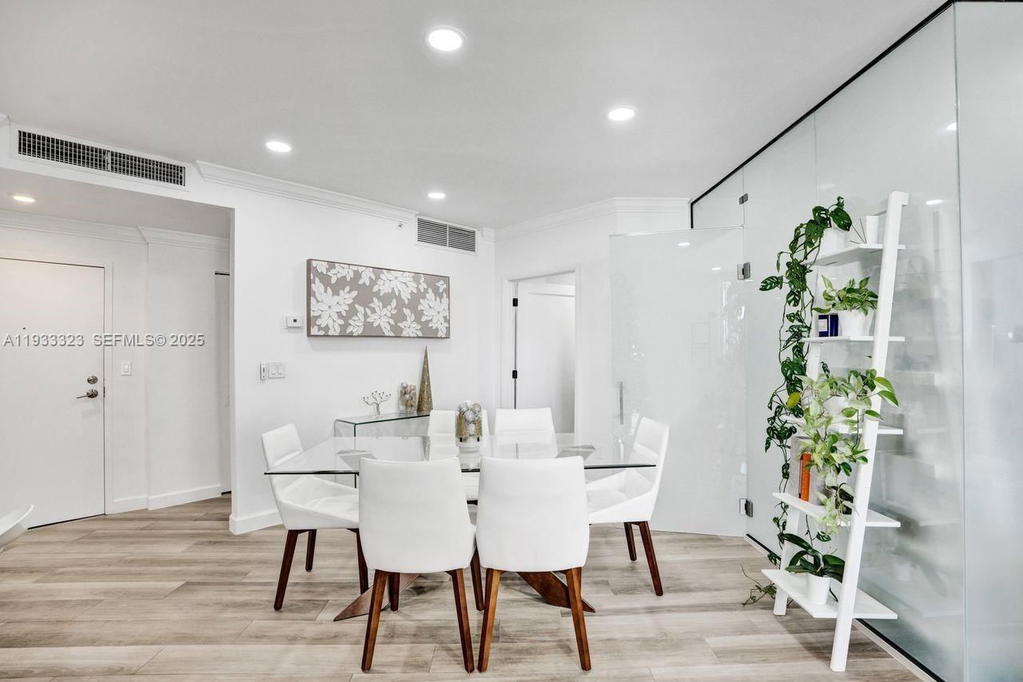 Real estate property located at 1 Century Ln #510, Miami-dade, The Vistas Condo, Miami Beach, FL