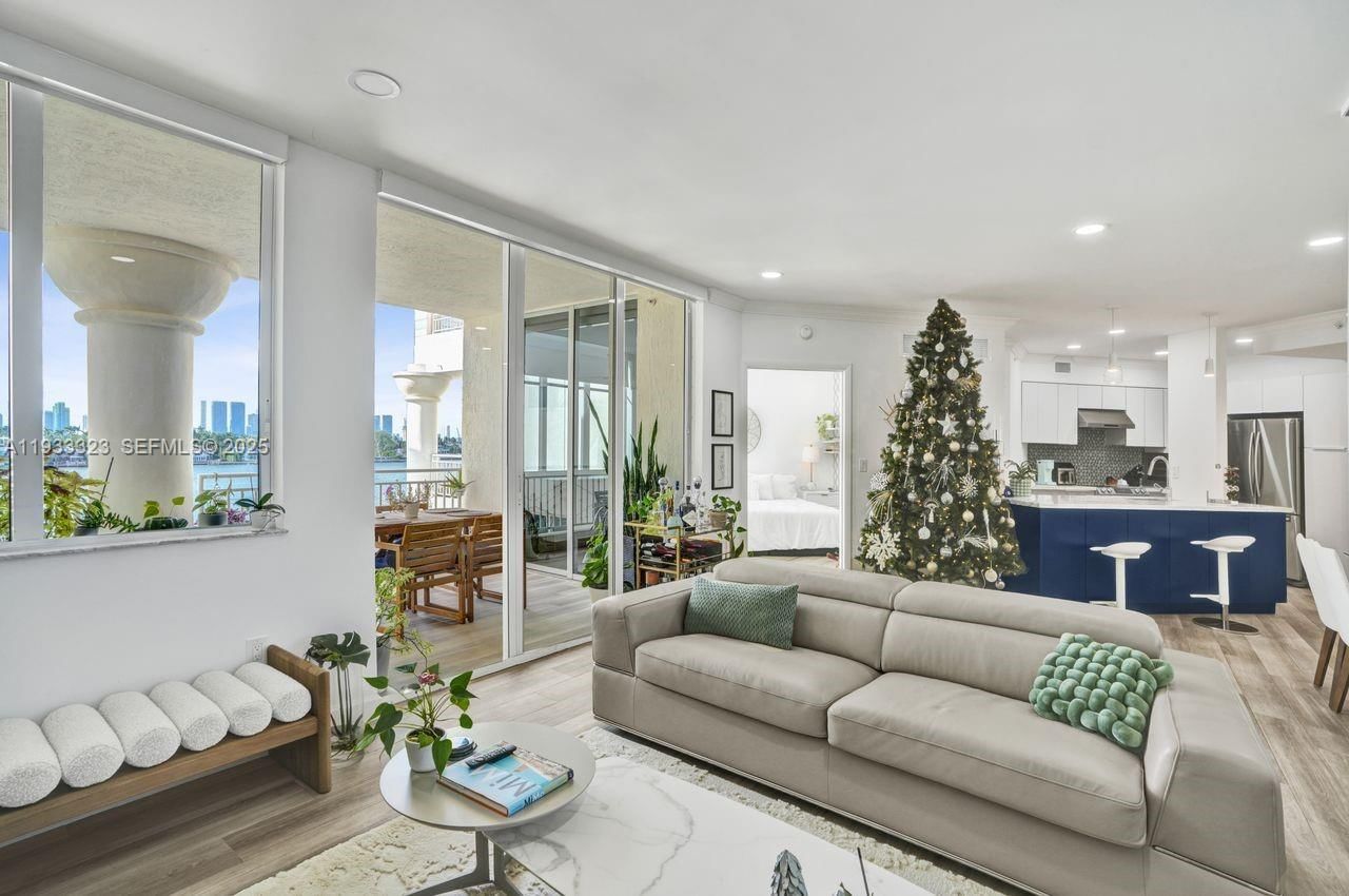 Real estate property located at 1 Century Ln #510, Miami-dade, The Vistas Condo, Miami Beach, FL