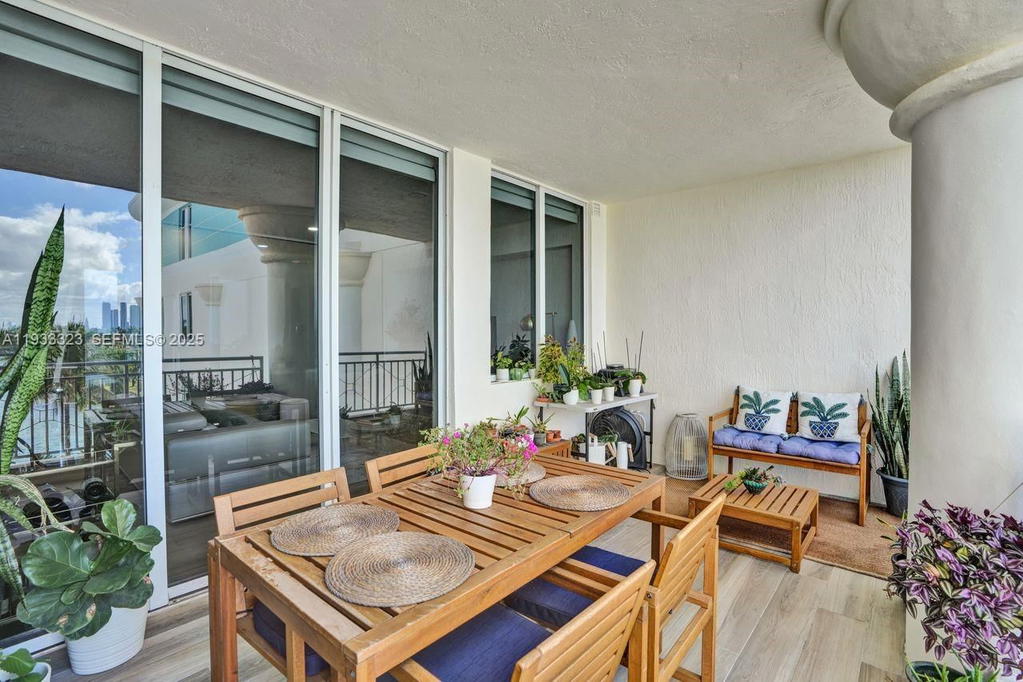 Real estate property located at 1 Century Ln #510, Miami-dade, The Vistas Condo, Miami Beach, FL