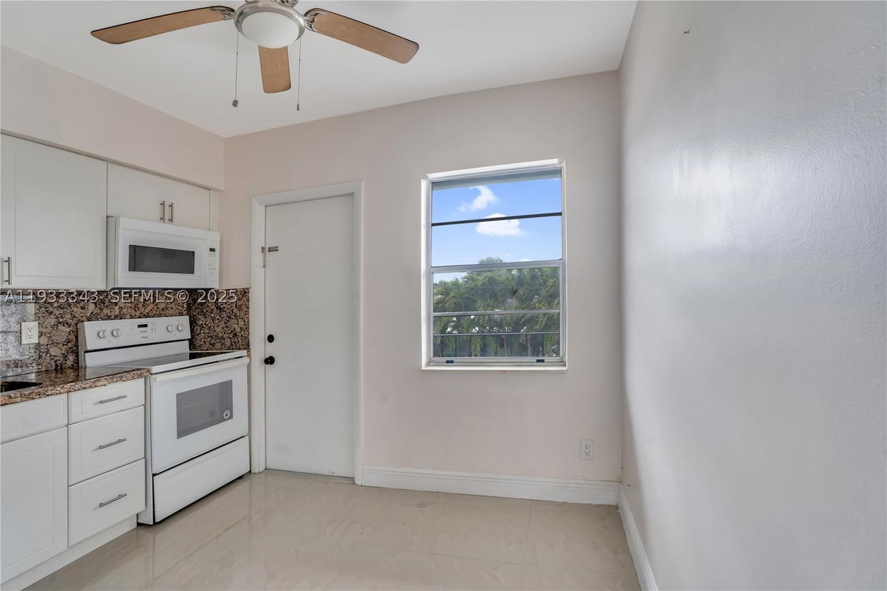 Real estate property located at 7401 Pines Blvd #221, Broward, Pembroke House Condo, Pembroke Pines, FL